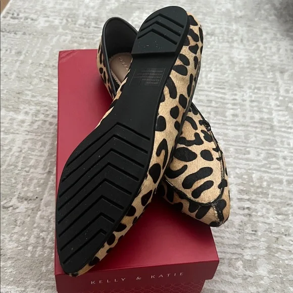 Kelly & Katie Animal Print Flats - Picture 3 of 3